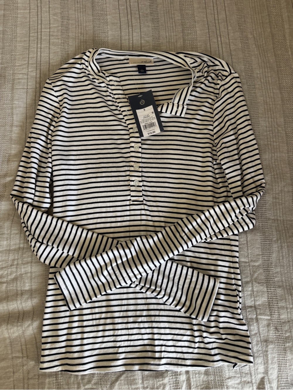 Universal Thread Black & White Striped Long-Sleeve Henley